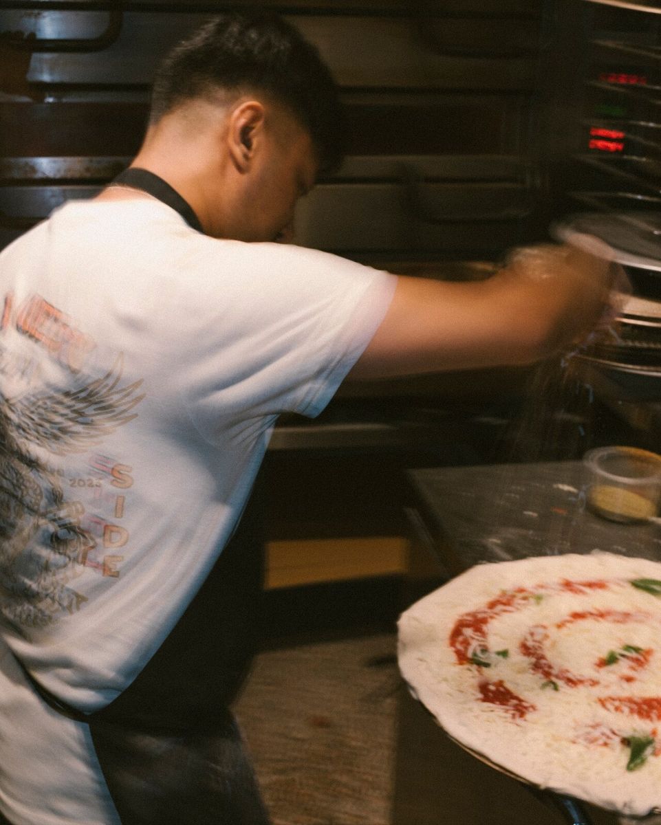 gracie's pizza, image 4 of 9